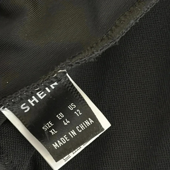 Black Cutout Top - Picture 6 of 6